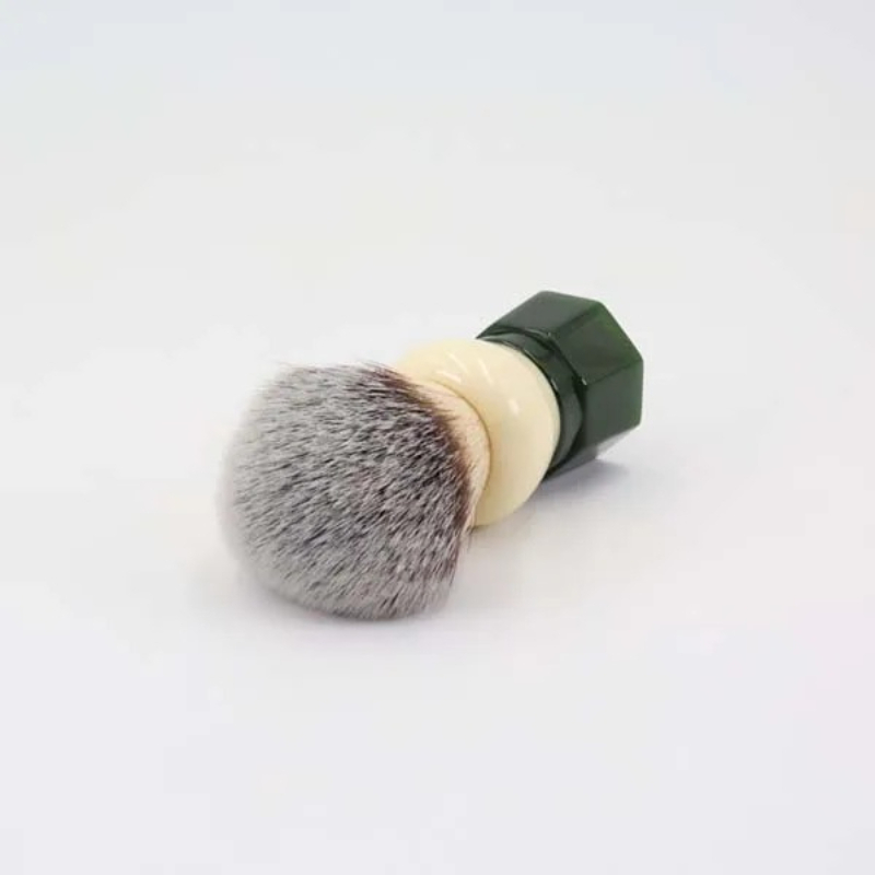 YAQI メンズシェービングブラシ ホワイトグレーの毛 アイ - Safety Razor Handle のレビューと価格