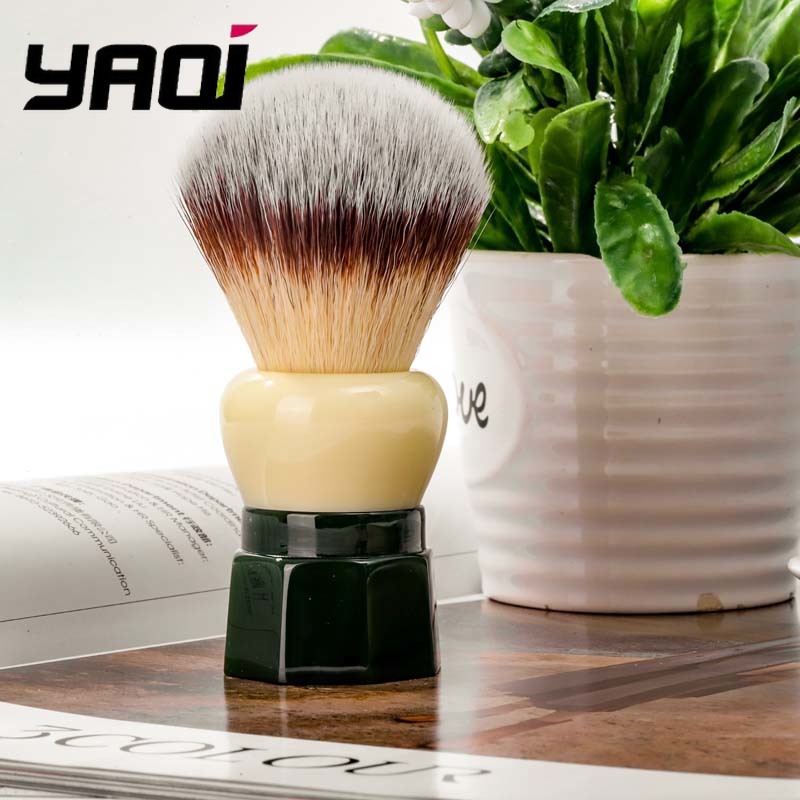 YAQI メンズシェービングブラシ ホワイトグレーの毛 アイ - Safety Razor Handle のレビューと価格